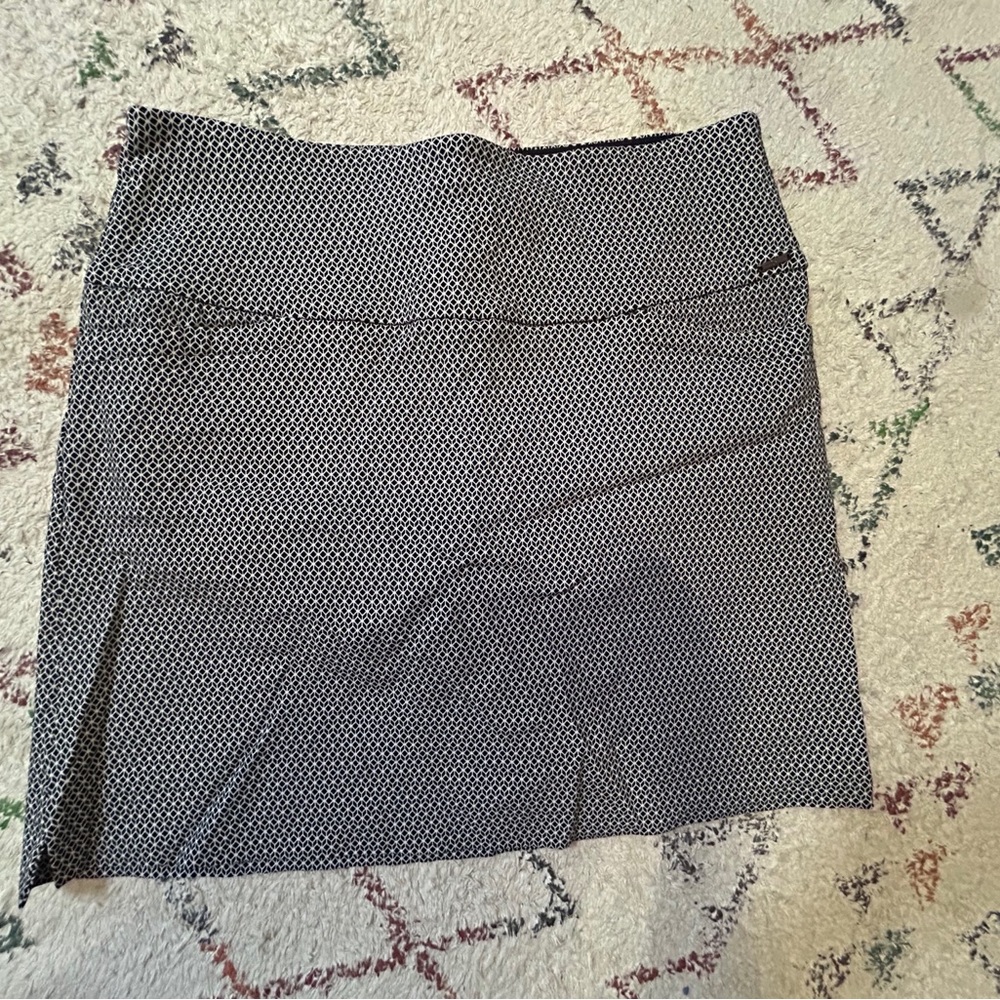 Chic Black and White Women's Pencil Skirt